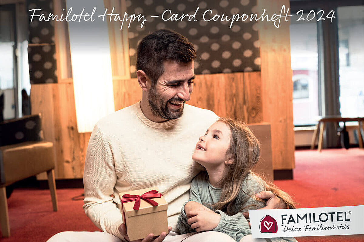 Cover des Familotel Happy-Card Couponhefts 2023