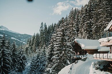 Wunderschöne Winterlandschaft um das Familienhotel Alphotel Tyrol Wellness & Family Resort.
