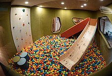 Bällebad für Kinder im Family Home Alpenhof in Südtirol.