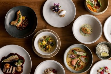 Vielfalt an kunstvoll angerichteten Gourmetgerichten im Familienhotel Habachklause.