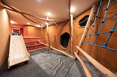 Der Indoorspielplatz im Family Home Alpenhof in Südtirol.