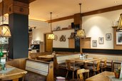 Gaststube und Restaurant im Kinderhotel Bruckwirt in Oberösterreich.