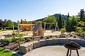 Outdoor Piratenspielplatz im Familienhotel Sonnenpark im Sauerland.