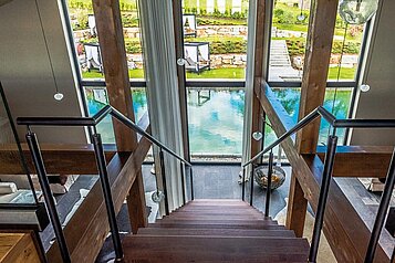 Eingang in den Elternspa mit vielen Ruhemöglichkeiten im Familienhotel Ulrichshof im Bayerischen Wald