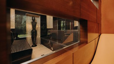Eine Sauna im Wellnessbereich des Hotel Sonngastein im Salzburger Land sorgt für entspannte Wohlfühlmomente.