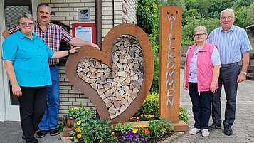 Ein Foto von den Gastgebern im Familienhotel Monikas Ferienhof Sauerland.