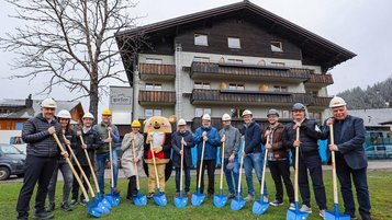 Feierlicher Spatenstich für den großen Umbau im Familienhotel Gorfion in Liechtenstein