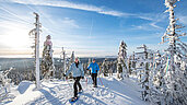 Fichtelgebirge im Winter bei einer ausgiebigen Schneeschuhwanderung erkunden.