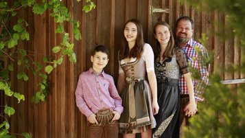 Die Gastgeberfamilie des Familienhotels Der Böhmerwald.