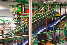 Der Bobos Funpark mit unzähligen Spielmöglichkeiten für Kinder im Familienhotel Kolping Hotel Spa & Family Resort in Ungarn.