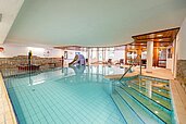 Der Indoor-Pool im Familienhotel Engel im Schwarzwald