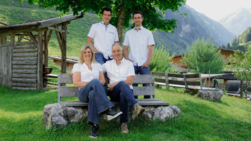 Gastgeberfamilie im Familienhotel Oberkarteis im Salzburger Land.