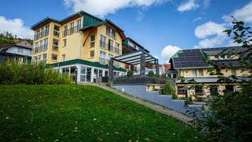 Die Hotelansicht vom Familienhotel Hotel Engel im Schwarzwald.