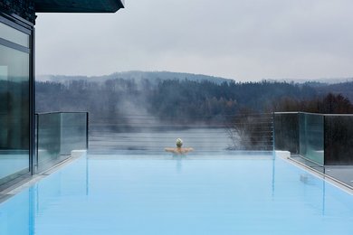 Ach wie schön ist das Sauerland. Ein wenig Wellness im Pool vor allem im Winter muss sein.
