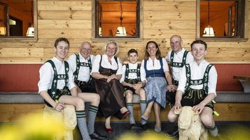 Die Gastgeberfamilie im Familienhotel Allgäuer Berghof.
