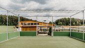 Multifunktionales Soccerfeld am Familienhotel Friedrichshof für sportliche Aktivitäten an der frischen Luft.