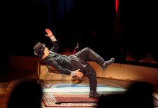 Tänzer der Dance Crew im Zirkus Roncalli